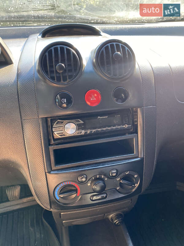 Хэтчбек Chevrolet Aveo 2006 в Мукачево