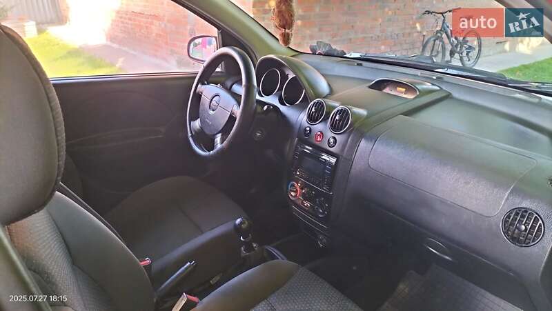 Хэтчбек Chevrolet Aveo 2006 в Котельве фото 8 Хэтчбек Chevrolet Aveo 2006 в Котельве