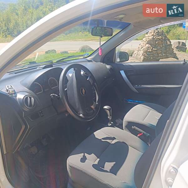 Седан Chevrolet Aveo 2011 в Мукачевому