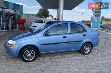 Седан Chevrolet Aveo 2004 в 