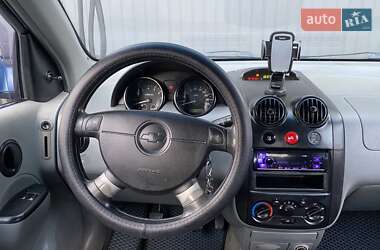 Седан Chevrolet Aveo 2004 в 