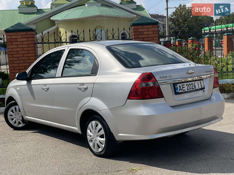 Седан Chevrolet Aveo 2008 в Дніпрі