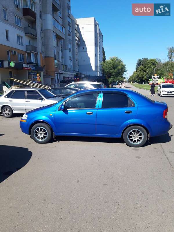 Седан Chevrolet Aveo 2004 в Харькове