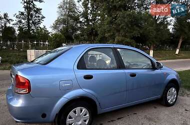 Седан Chevrolet Aveo 2005 в Мерефа