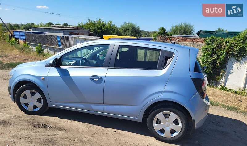Хетчбек Chevrolet Aveo 2012 в Ананьїві