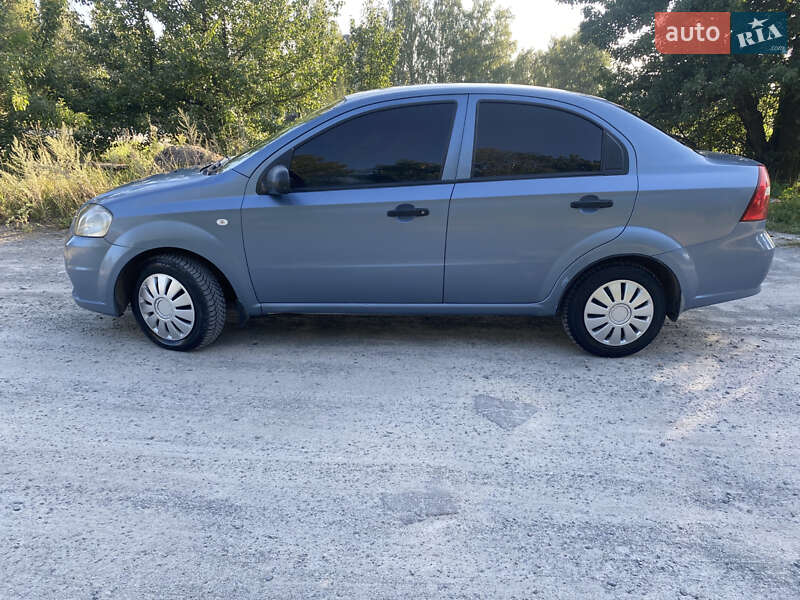 Седан Chevrolet Aveo 2006 в Звягеле