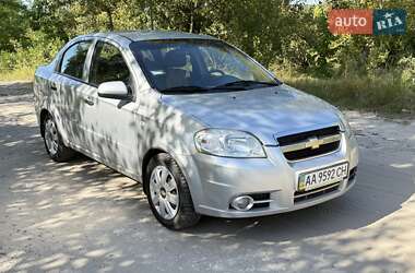 Седан Chevrolet Aveo 2011 в Киеве