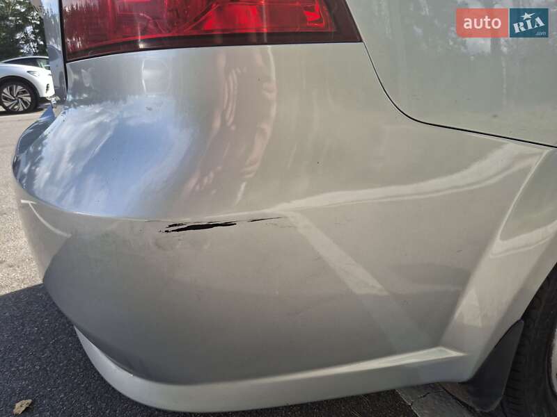 Седан Chevrolet Aveo 2010 в Киеве