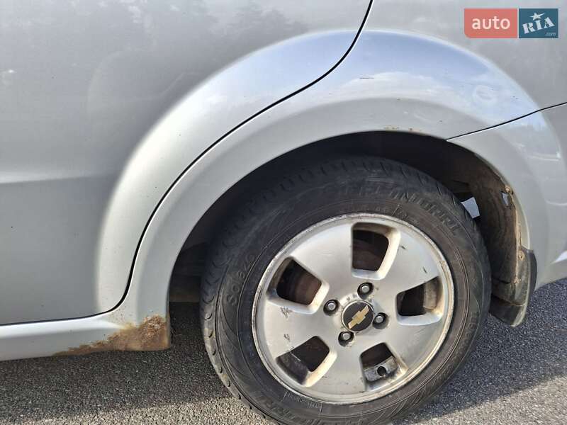 Седан Chevrolet Aveo 2010 в Киеве