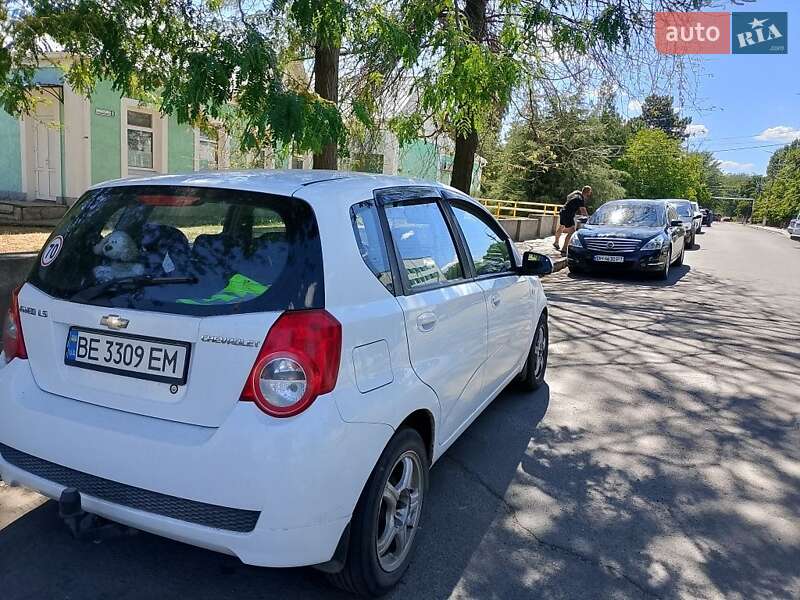 Хетчбек Chevrolet Aveo 2011 в Первомайську
