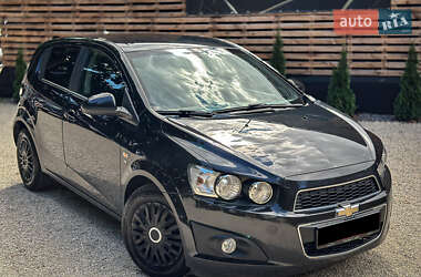 Хэтчбек Chevrolet Aveo 2011 в 