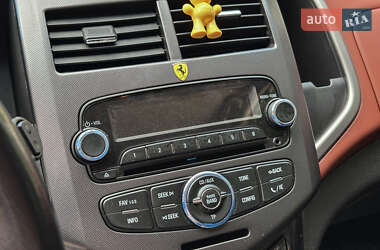 Хэтчбек Chevrolet Aveo 2011 в 