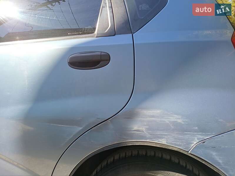 Хэтчбек Chevrolet Aveo 2007 в Каменском