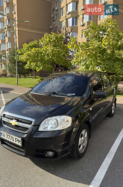 Седан Chevrolet Aveo 2011 в Киеве