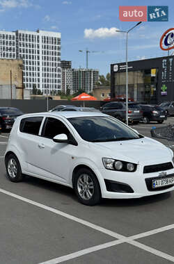 Хэтчбек Chevrolet Aveo 2012 в Киеве