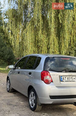 Хэтчбек Chevrolet Aveo 2008 в 