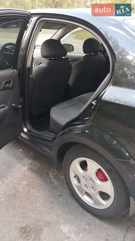 Седан Chevrolet Aveo 2007 в Горишних Плавнях