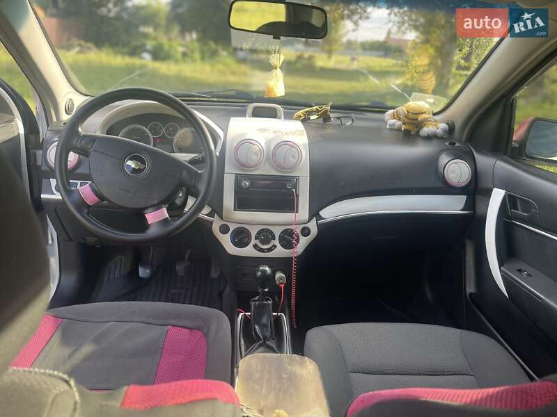 Седан Chevrolet Aveo 2008 в Києві