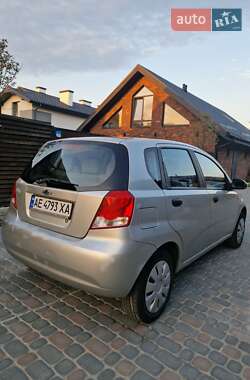 Хэтчбек Chevrolet Aveo 2005 в 