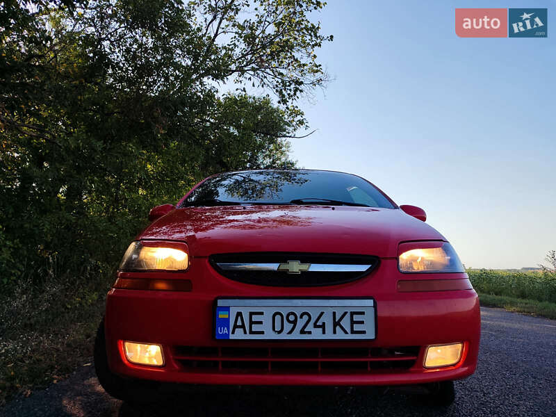 Седан Chevrolet Aveo 2004 в 
