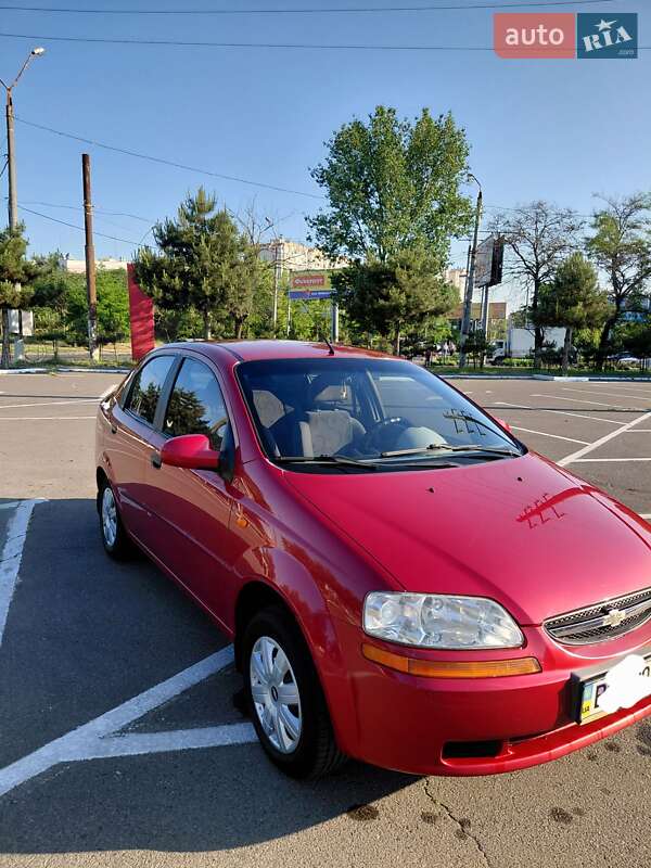 Седан Chevrolet Aveo 2004 в 