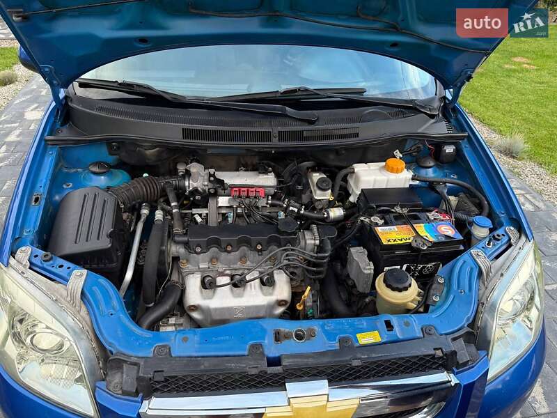 Седан Chevrolet Aveo 2011 в Днепре