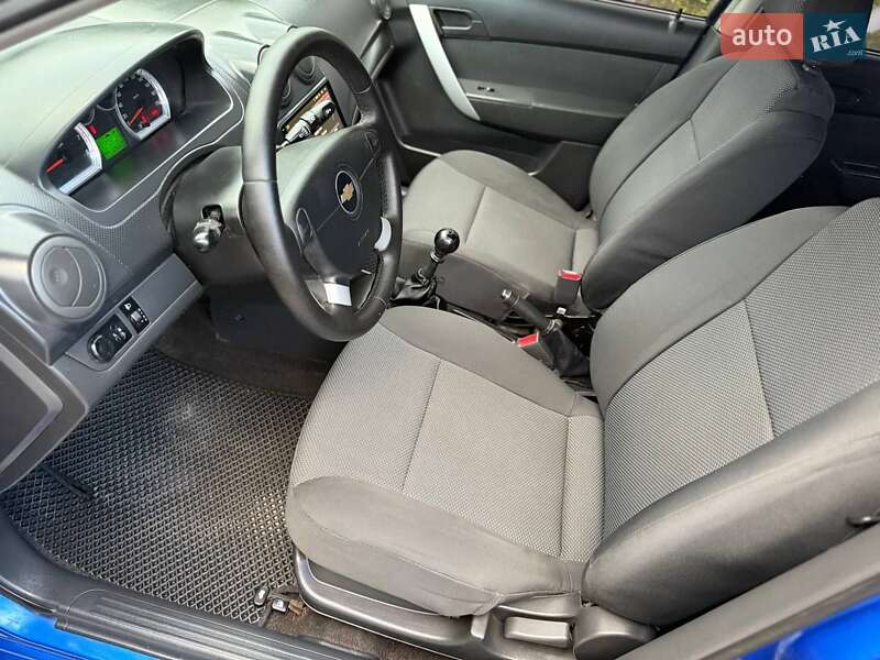 Седан Chevrolet Aveo 2011 в Днепре