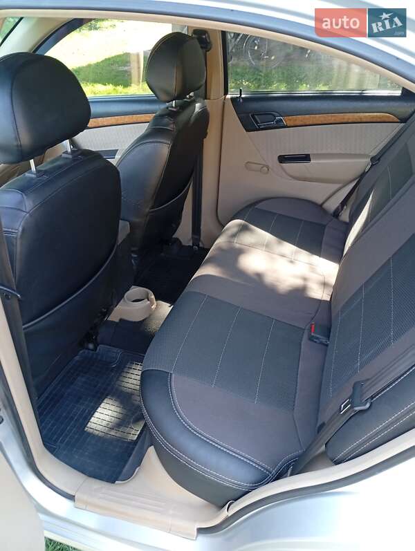 Седан Chevrolet Aveo 2008 в Староконстантинове
