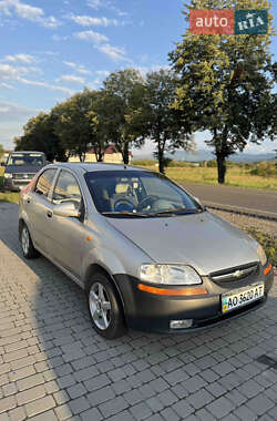 Седан Chevrolet Aveo 2004 в Тячеве