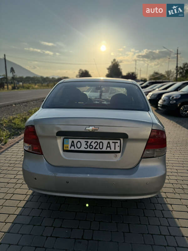 Седан Chevrolet Aveo 2004 в Тячеве фото 6 Седан Chevrolet Aveo 2004 в Тячеве