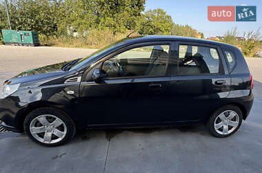 Хэтчбек Chevrolet Aveo 2009 в 