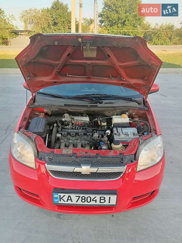 Седан Chevrolet Aveo 2006 в Новом Буге