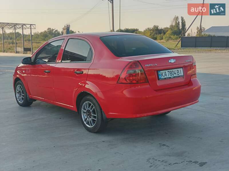 Седан Chevrolet Aveo 2006 в Новом Буге