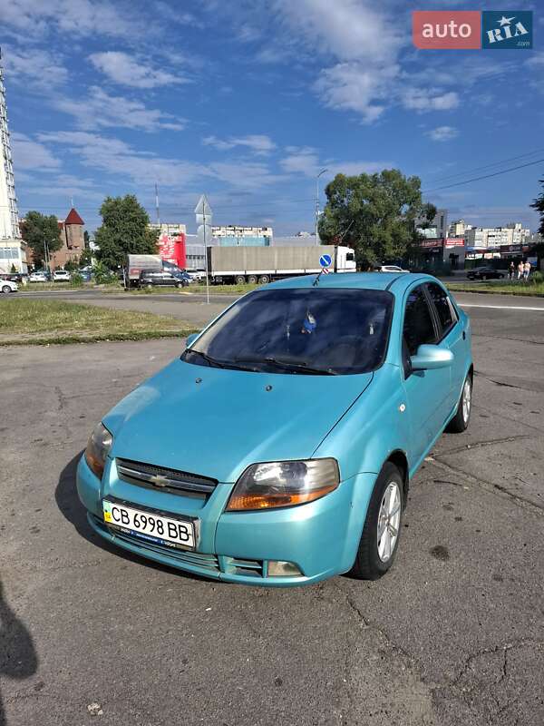 Седан Chevrolet Aveo 2005 в Киеве