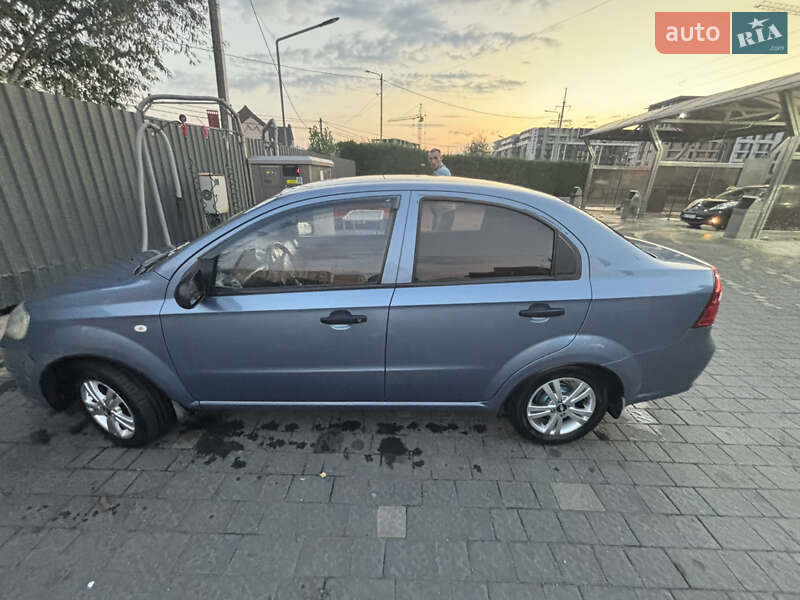 Седан Chevrolet Aveo 2007 в Ужгороде