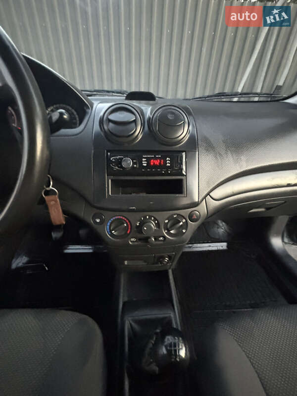 Седан Chevrolet Aveo 2007 в Ужгороде