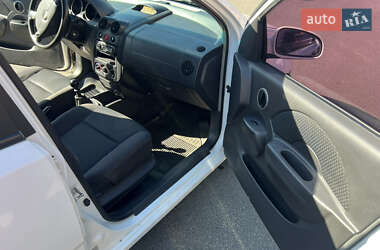 Хетчбек Chevrolet Aveo 2007 в 