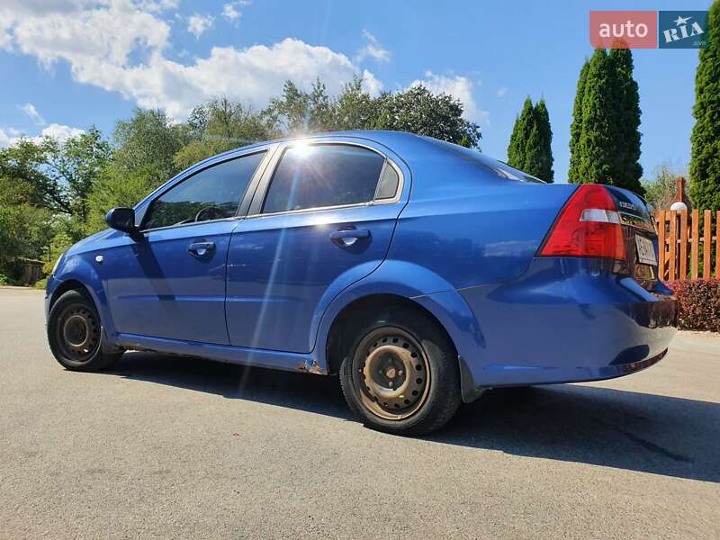 Седан Chevrolet Aveo 2008 в Днепре