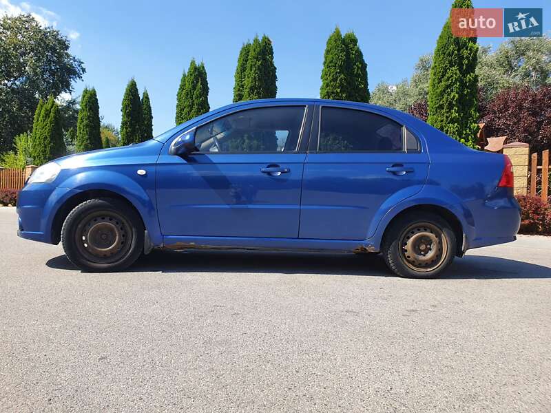 Седан Chevrolet Aveo 2008 в Днепре