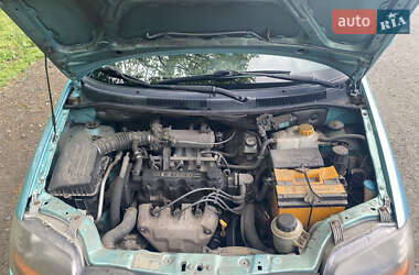 Седан Chevrolet Aveo 2005 в 
