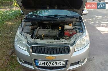 Хэтчбек Chevrolet Aveo 2010 в Ирпене
