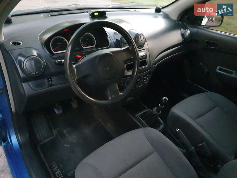 Седан Chevrolet Aveo 2006 в Кременчуге