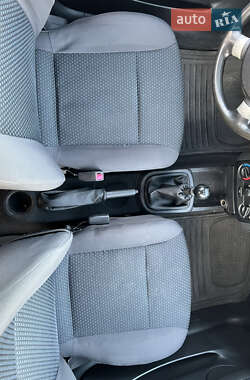 Хэтчбек Chevrolet Aveo 2007 в 