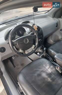 Хетчбек Chevrolet Aveo 2005 в Миколаєві