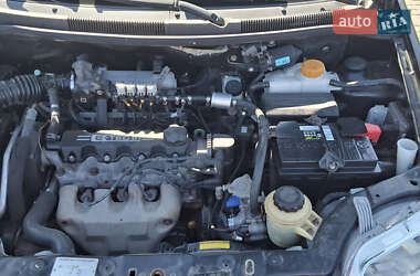 Седан Chevrolet Aveo 2005 в 