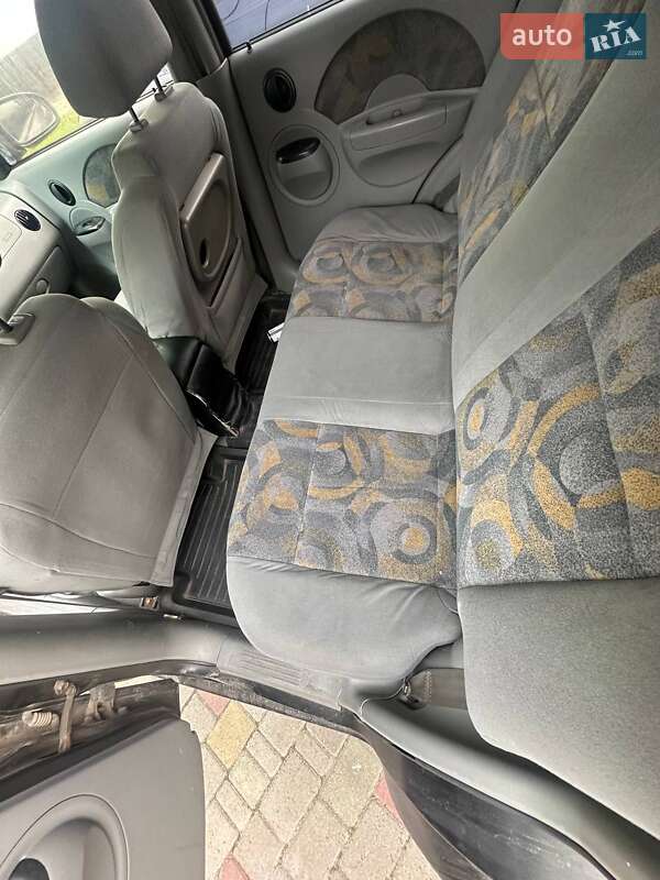 Хетчбек Chevrolet Aveo 2004 в Хмельницькому