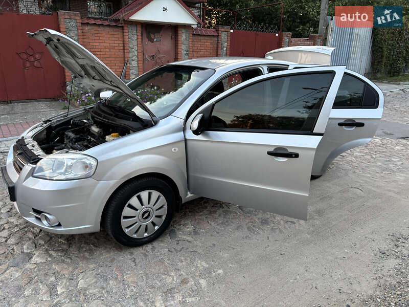 Седан Chevrolet Aveo 2008 в Запорожье