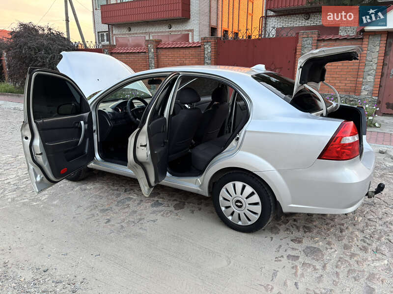 Седан Chevrolet Aveo 2008 в Запорожье