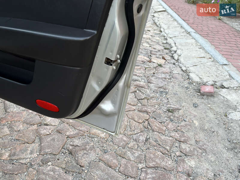 Седан Chevrolet Aveo 2008 в Запорожье