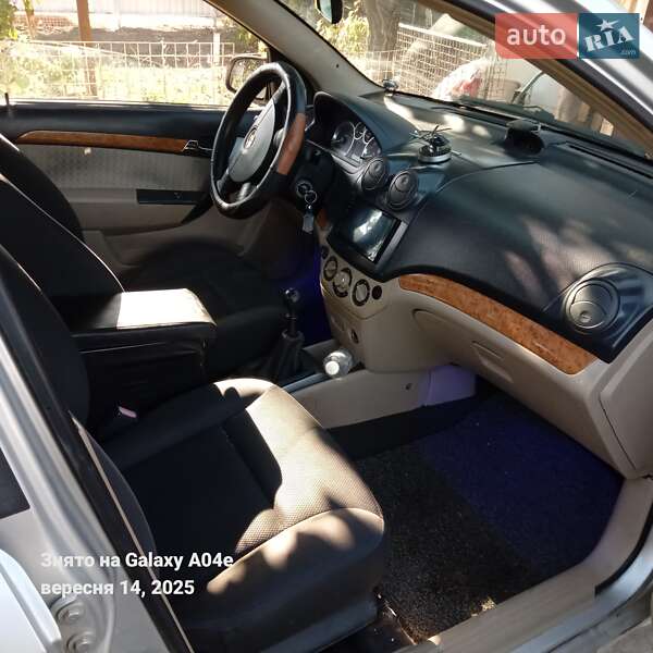 Седан Chevrolet Aveo 2008 в Великодолинском